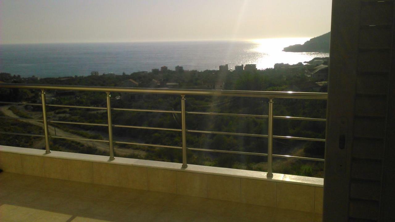 Marika'S Apartments Himare Exterior foto