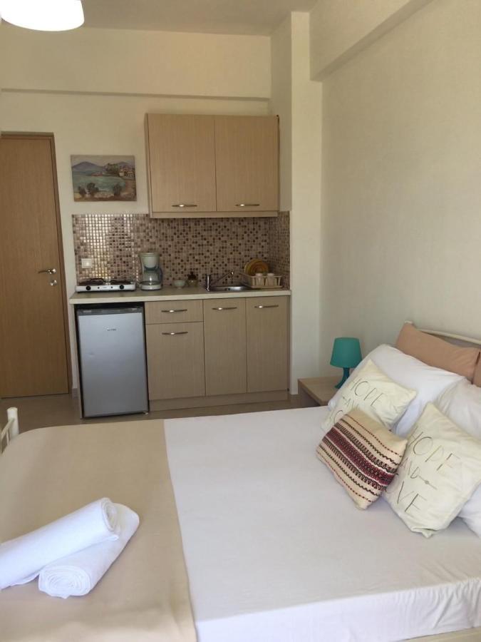 Marika'S Apartments Himare Exterior foto