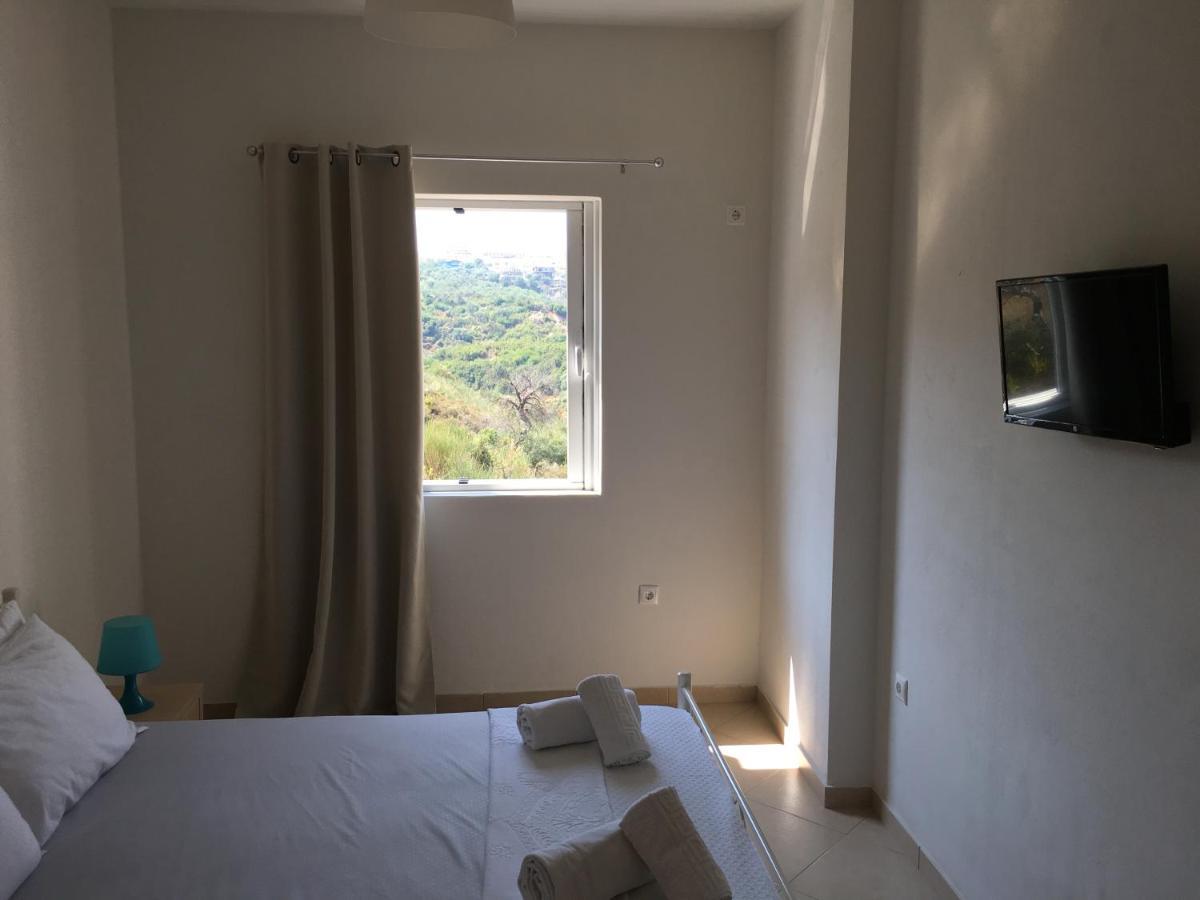 Marika'S Apartments Himare Exterior foto